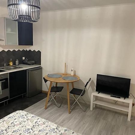 Studio One Proche Ligne 14 Kremlin Bicetre อาร์เคยล์ ภายนอก รูปภาพ